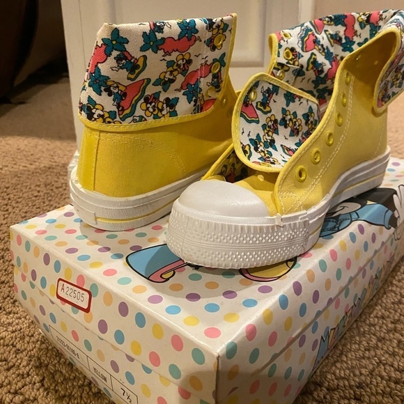 💥Mickey&Minnie Mouse Bakers Leeds X Converse Yellow Sneakers - Picture 5 of 9
